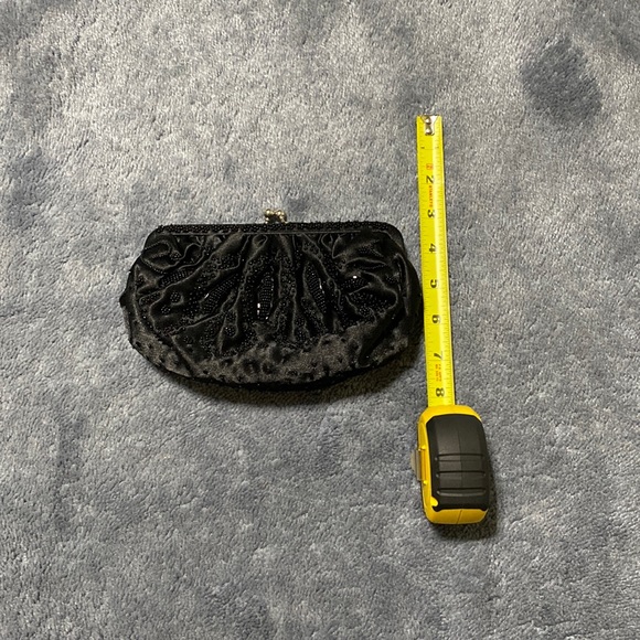 La Regale Formal Clutch Bag - Picture 2 of 6